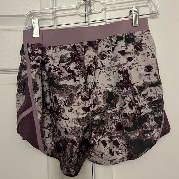 π Under Armour Shorts π πΈ - Picture 3 of 5